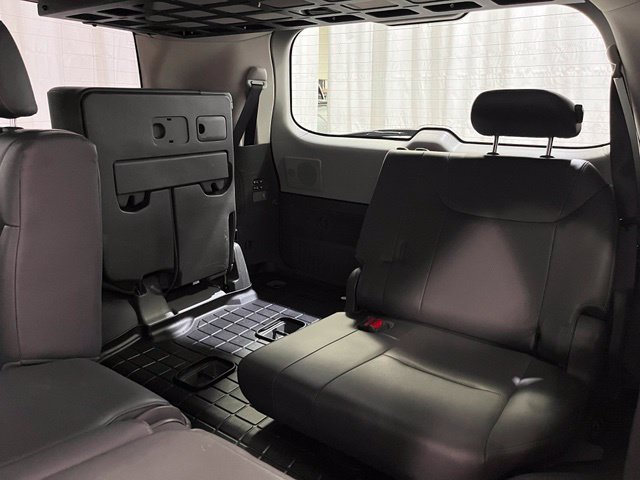 Used 2009 Lexus LX 570 4WD w/ Preferred Accessory Pkg image 13