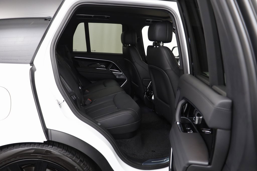 New 2025 Land Rover Range Rover SE image 21