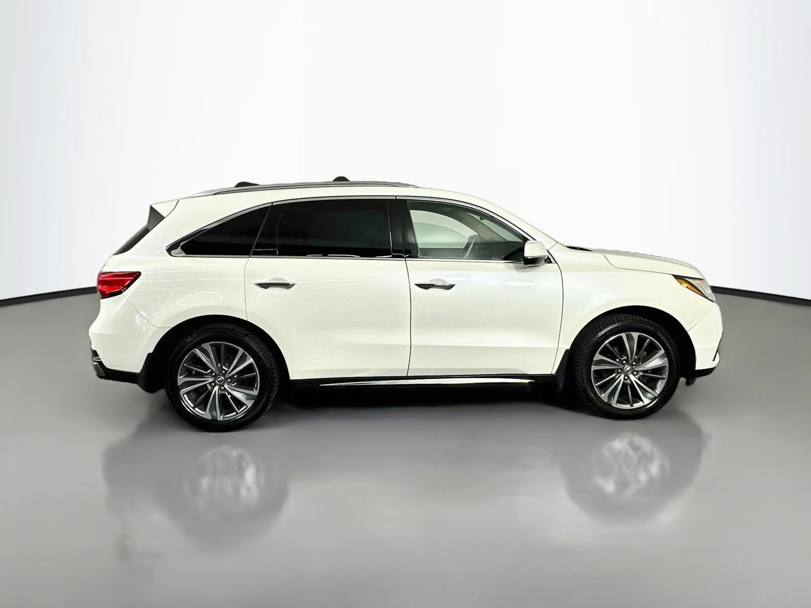 Used 2017 Acura MDX w/ Technology Package AWD/4WD image 8