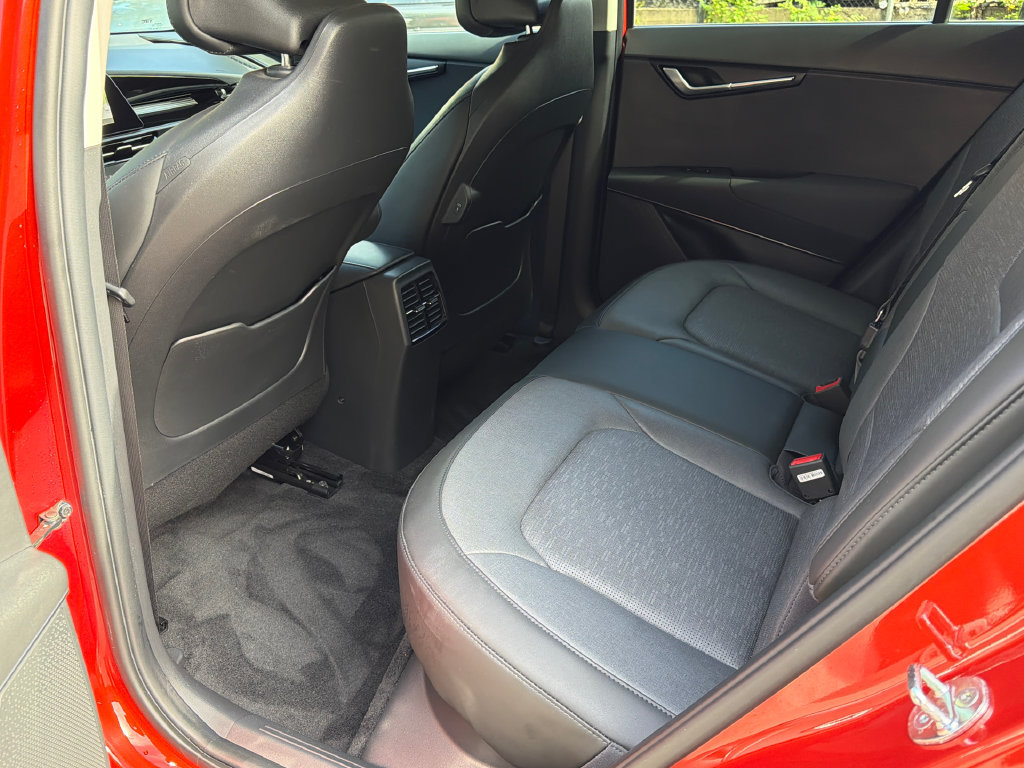 Used 2023 Kia Niro Wave w/ Wave Preserve Package FWD image 19