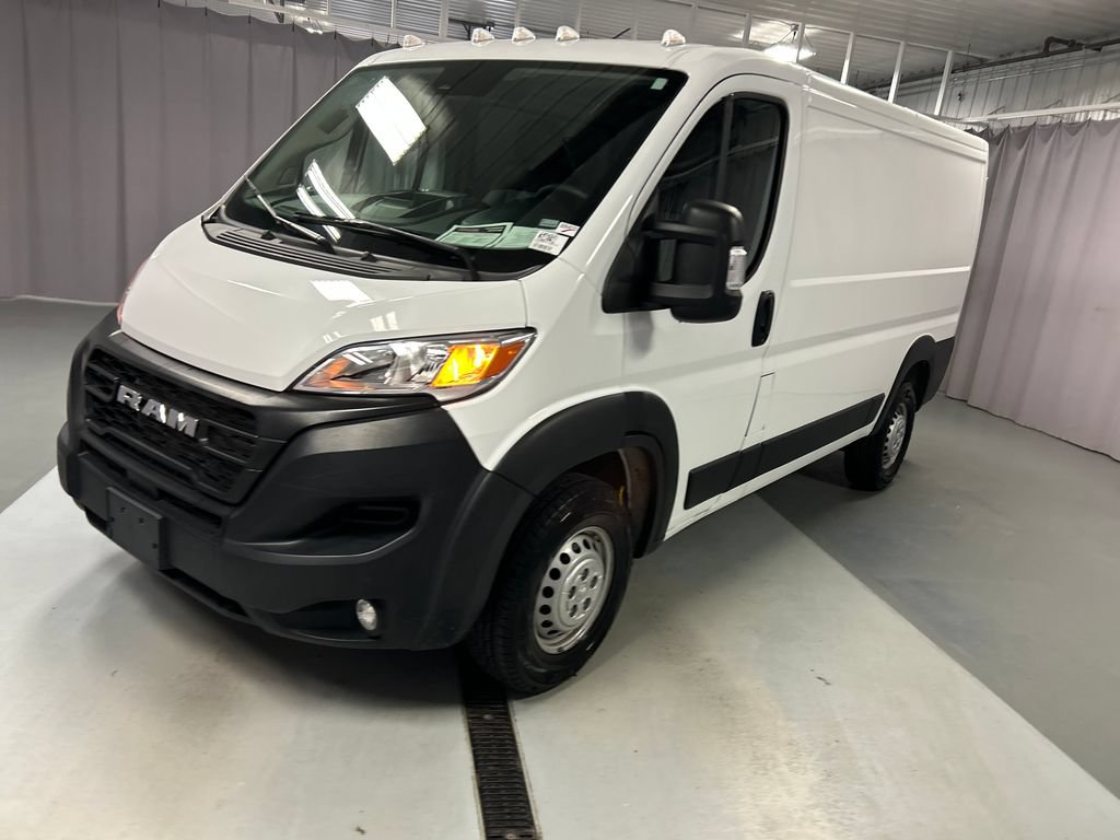 Used 2025 RAM ProMaster 2500 w/ Convenience Group FWD image 3