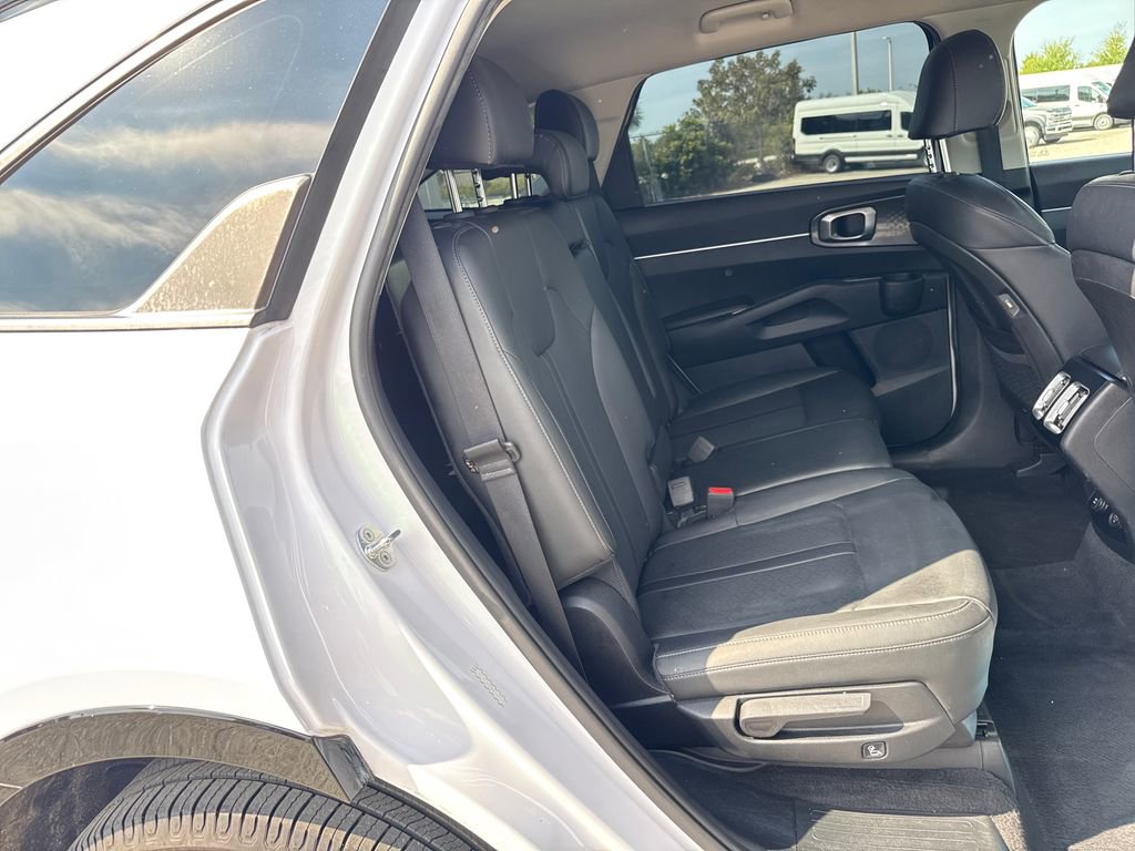 Used 2022 Kia Sorento S image 27
