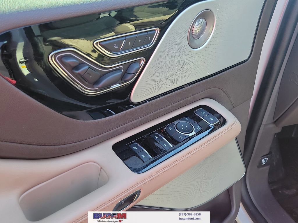 Used 2023 Lincoln Aviator Reserve w/ Equipment Group 201A image 20