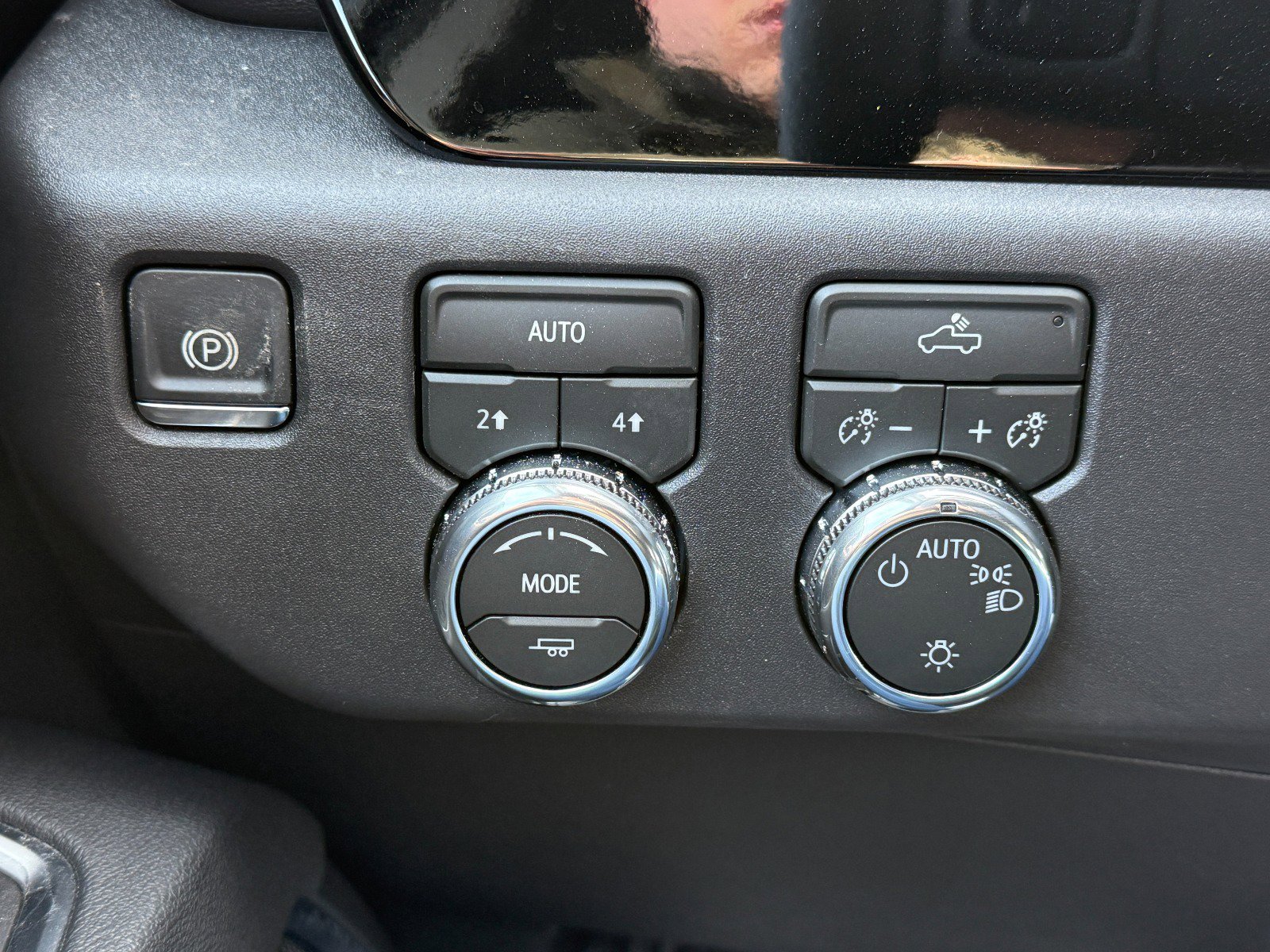 New 2026 GMC Sierra 1500 SLE w/ Max Trailering Package image 29