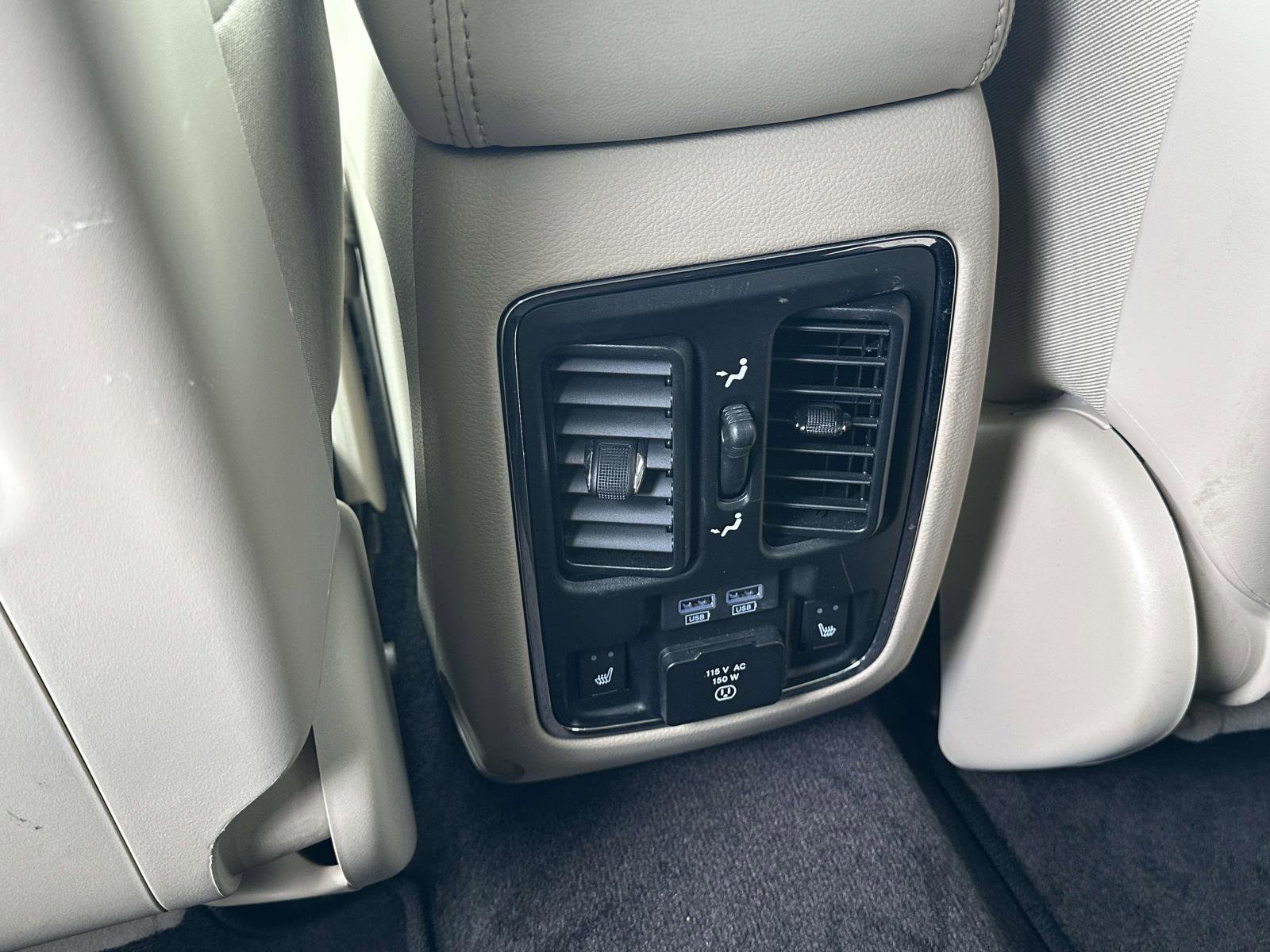 Used 2018 Jeep Grand Cherokee Limited image 14