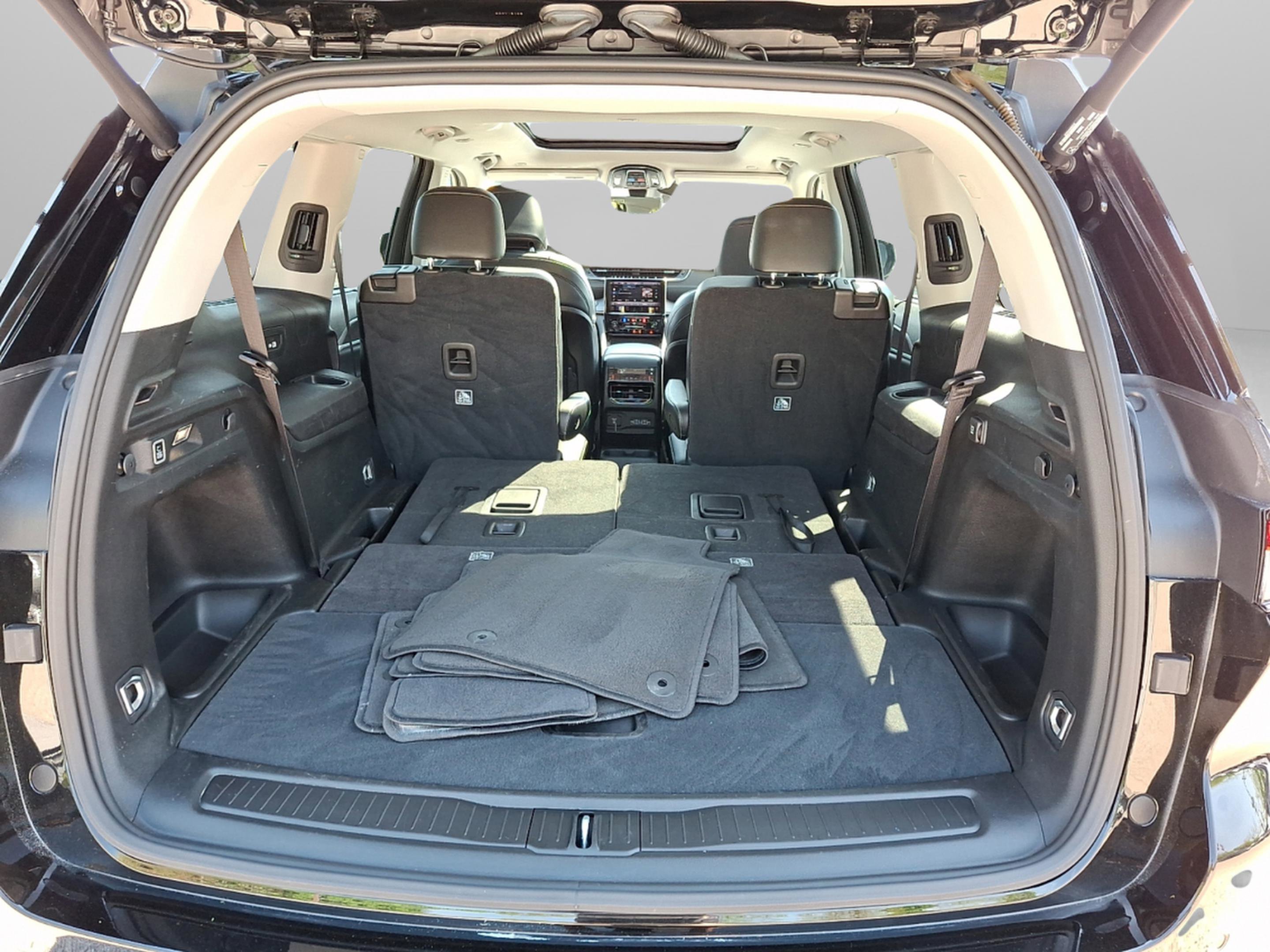 Certified 2023 Jeep Grand Cherokee L Limited w/ Luxury Tech Group II AWD/4WD image 25