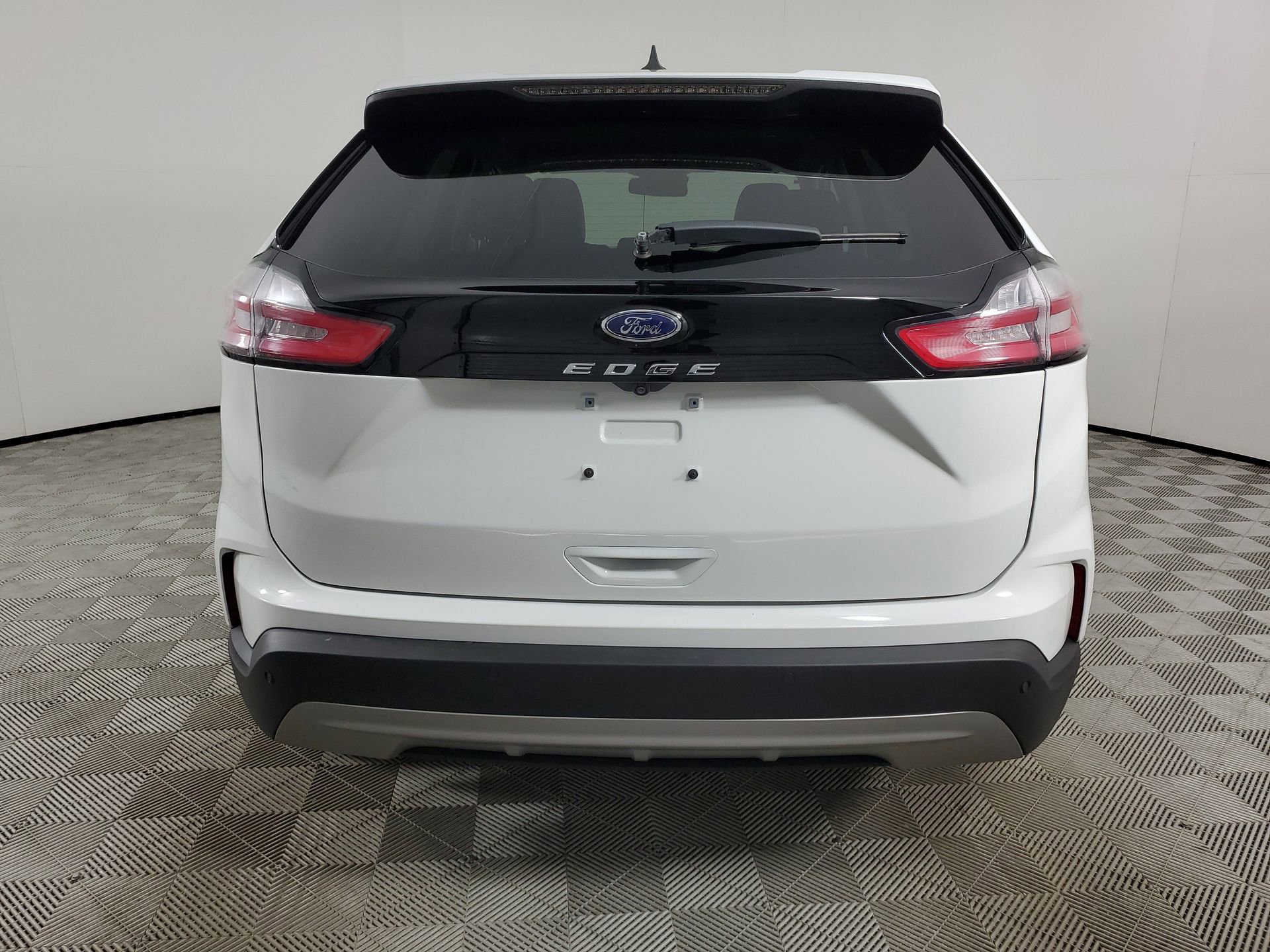 Used 2024 Ford Edge SEL AWD/4WD image 9