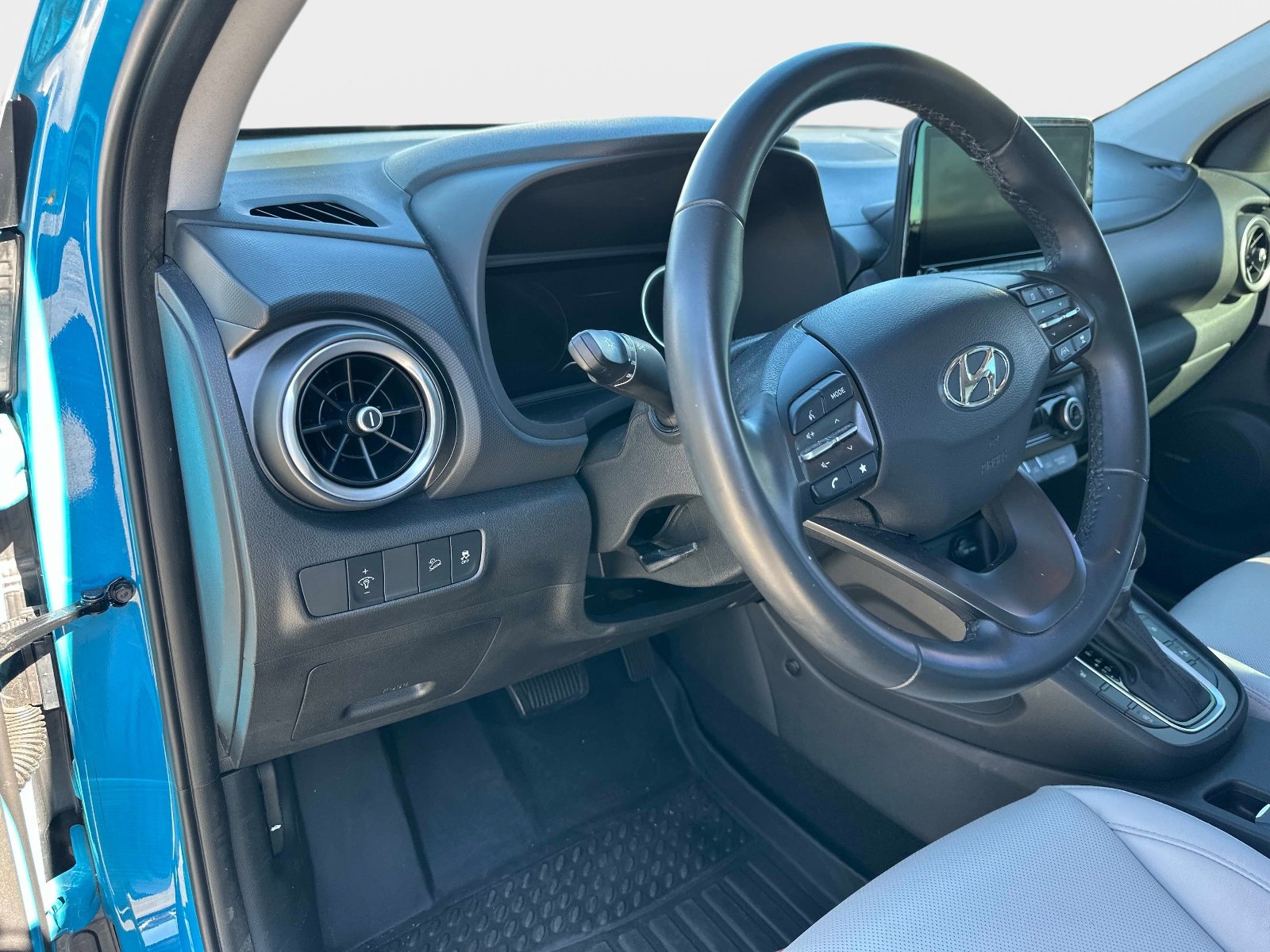 Used 2022 Hyundai Kona Limited image 20
