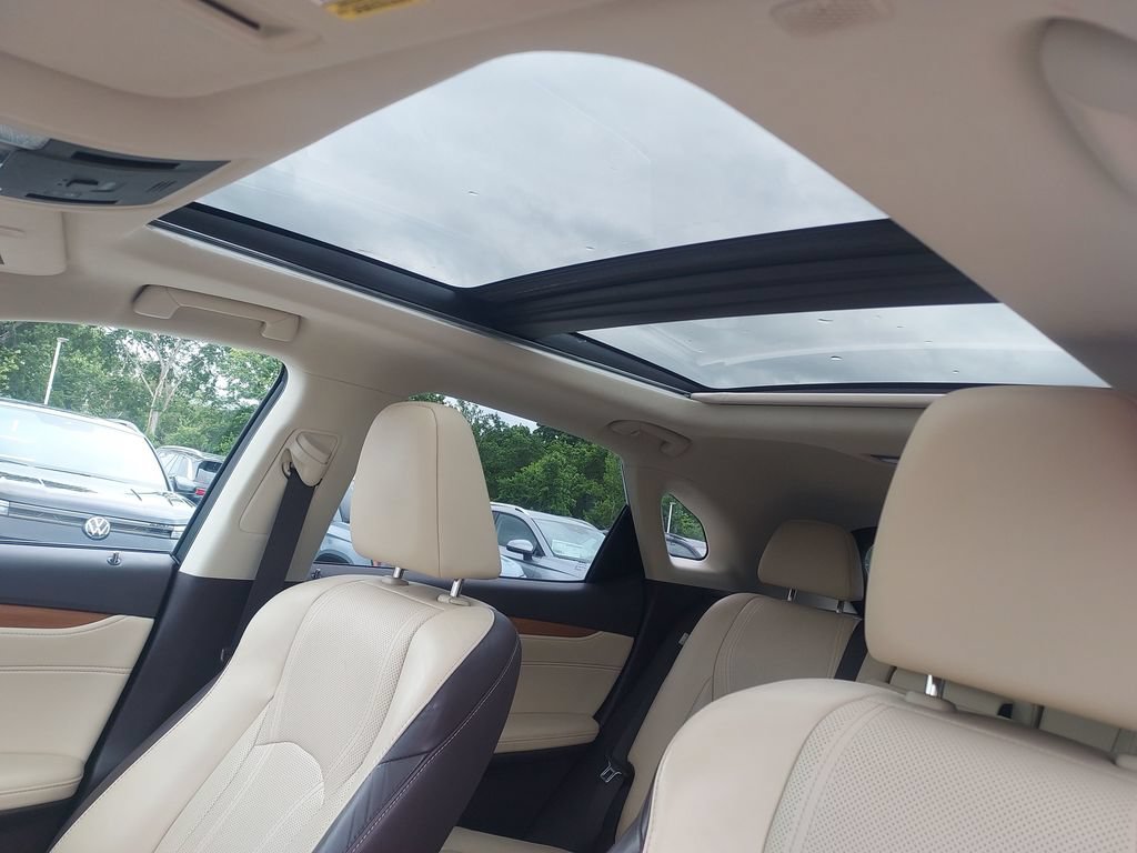 Used 2019 Lexus RX 450h AWD w/ Navigation Package image 30