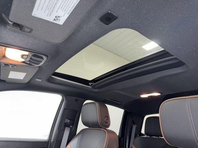 Used 2025 GMC Canyon AT4 w/ Technology Plus Package image 14