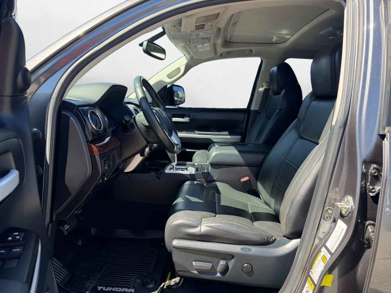 Used 2016 Toyota Tundra Limited w/ Limited Premium Package AWD/4WD image 11