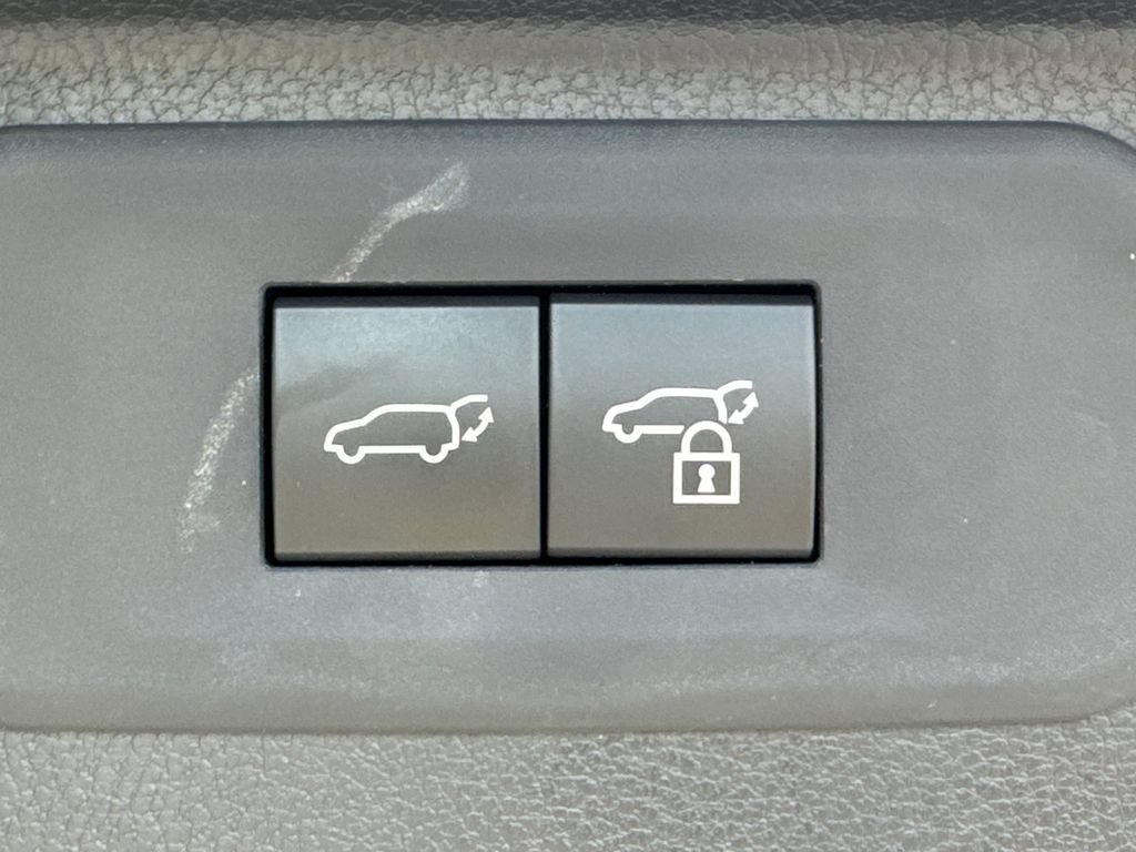 Used 2024 Toyota Grand Highlander XLE FWD image 21