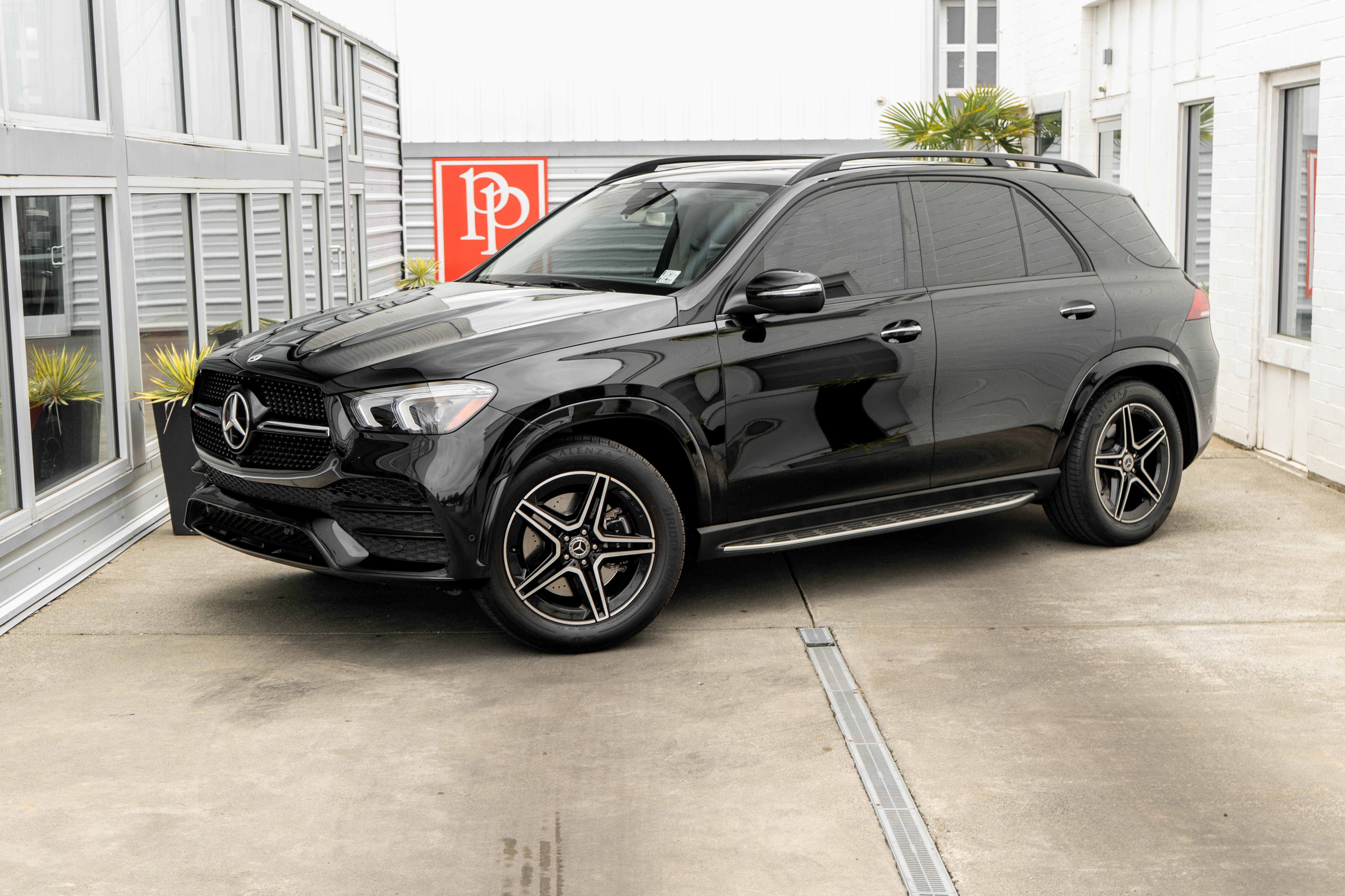 Used 2020 Mercedes-Benz GLE 350 4MATIC image 2