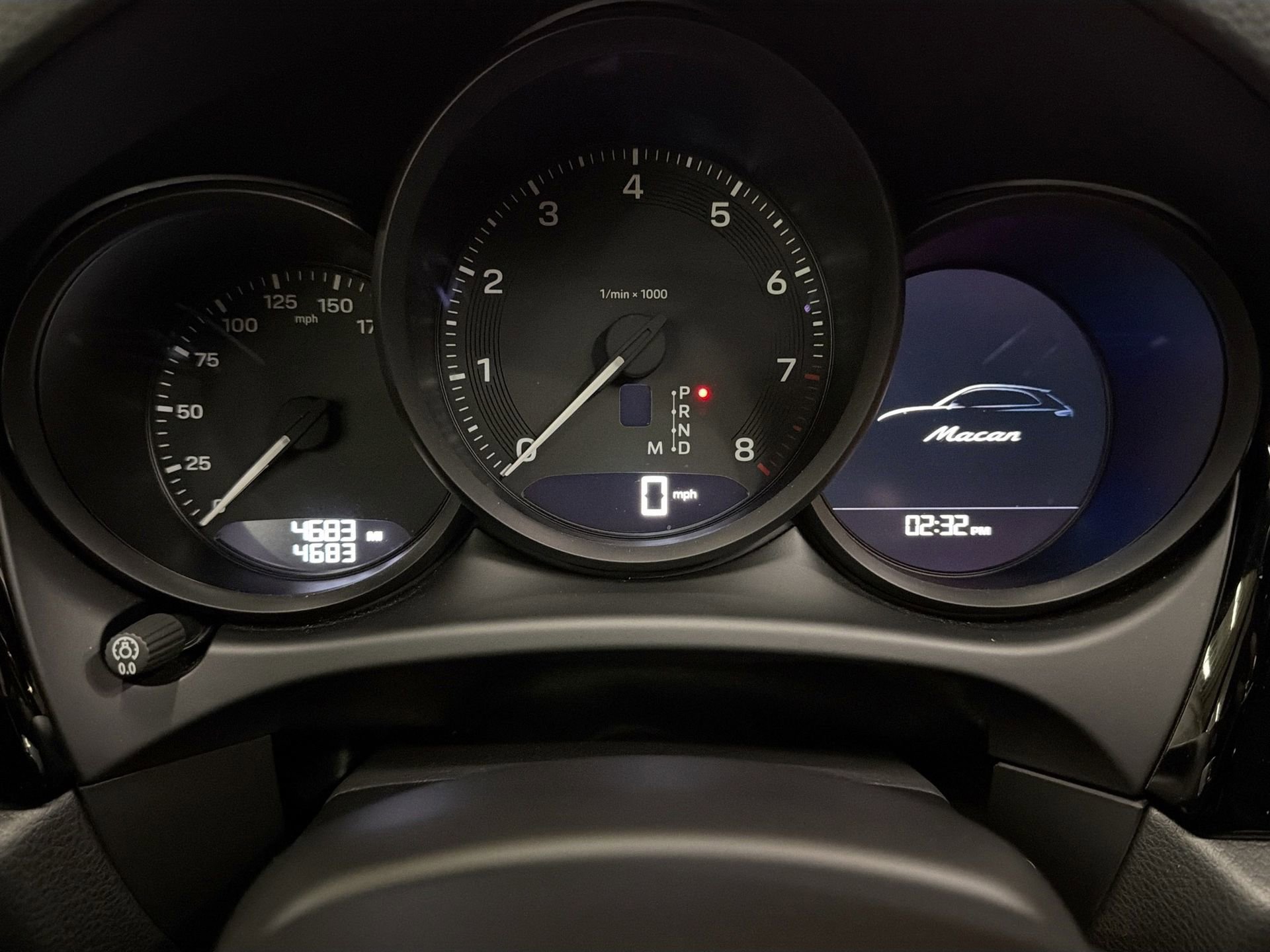 Certified 2025 Porsche Macan image 19