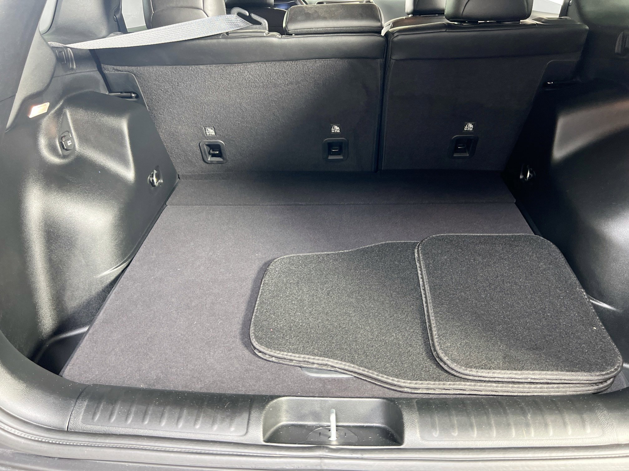 Used 2022 Jeep Cherokee Trailhawk w/ Premium Leather Package image 24