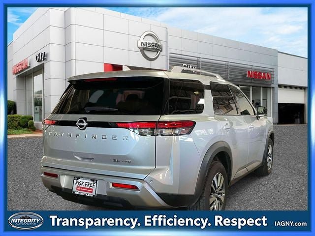 Certified 2025 Nissan Pathfinder SL AWD/4WD image 5