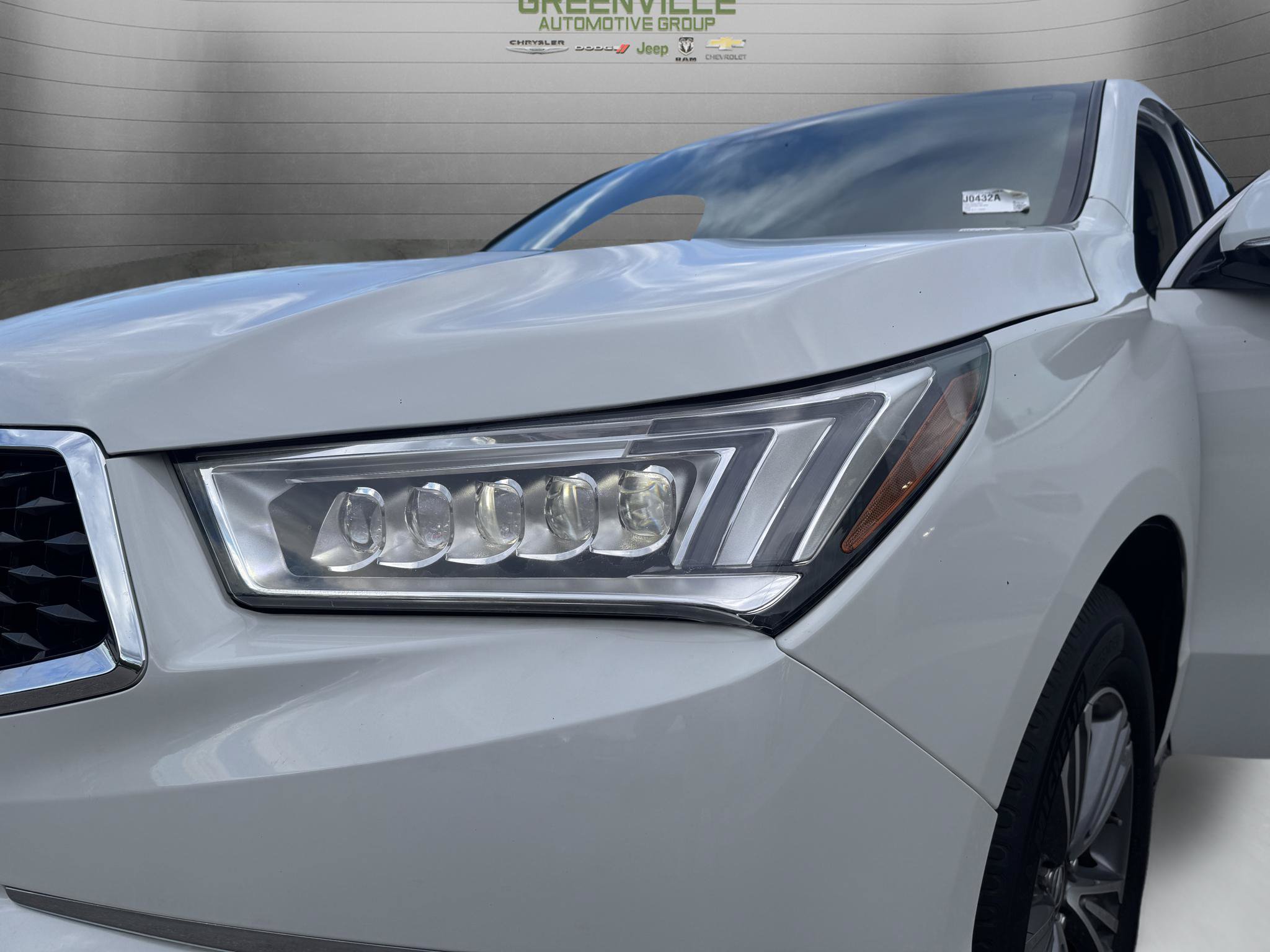 Used 2020 Acura MDX SH-AWD image 32