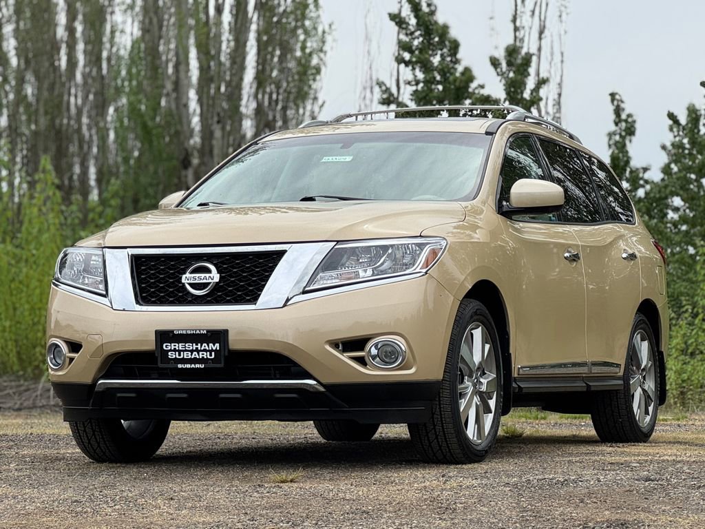 Used 2013 Nissan Pathfinder Platinum w/ Platinum Premium Pkg AWD/4WD image 3
