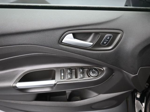 Used 2017 Ford Escape SE image 23