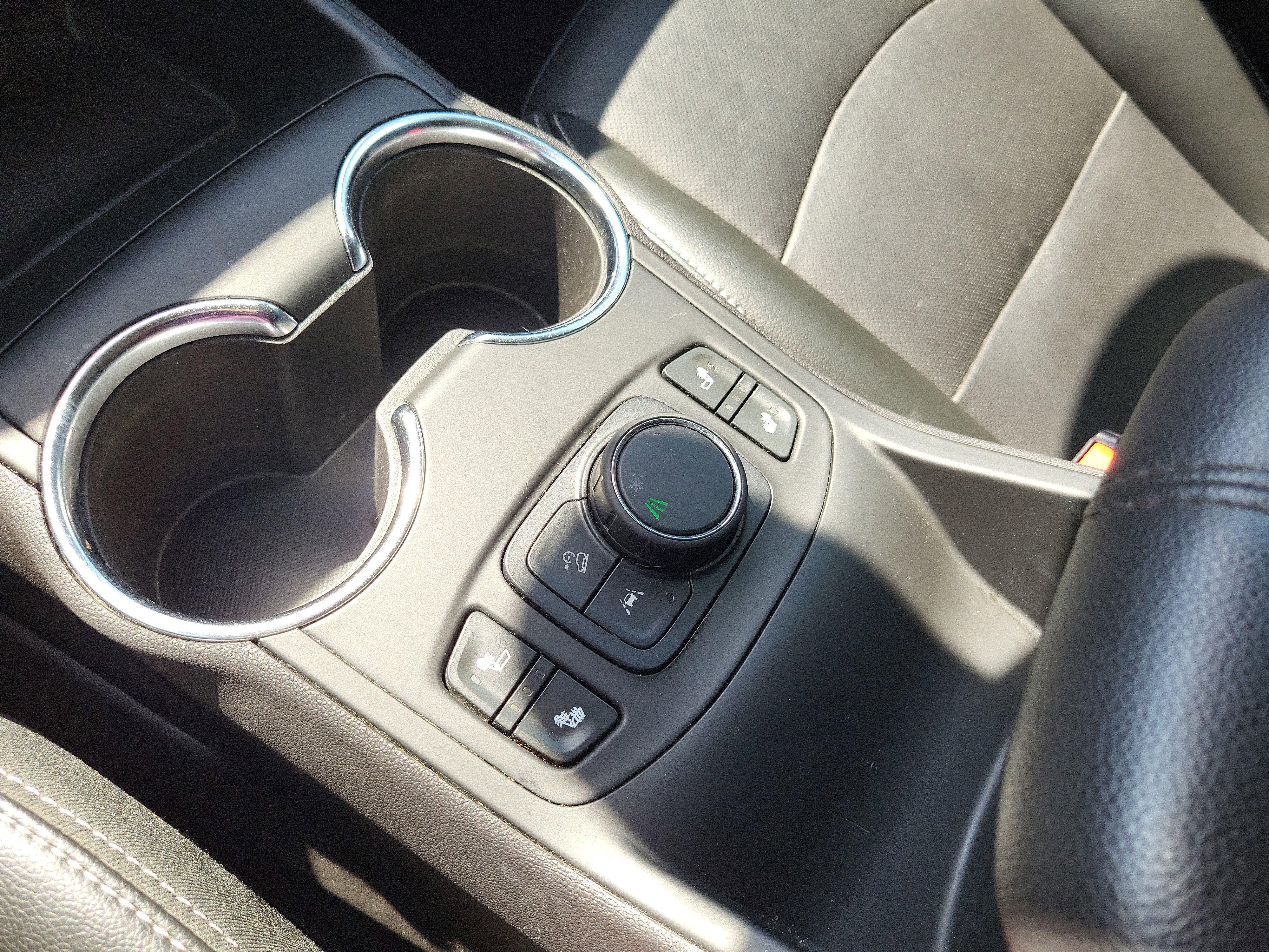 Used 2024 GMC Terrain SLT FWD image 25