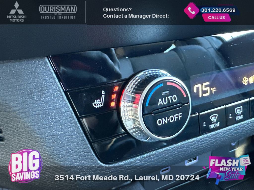 New 2025 Mitsubishi Outlander SE image 31