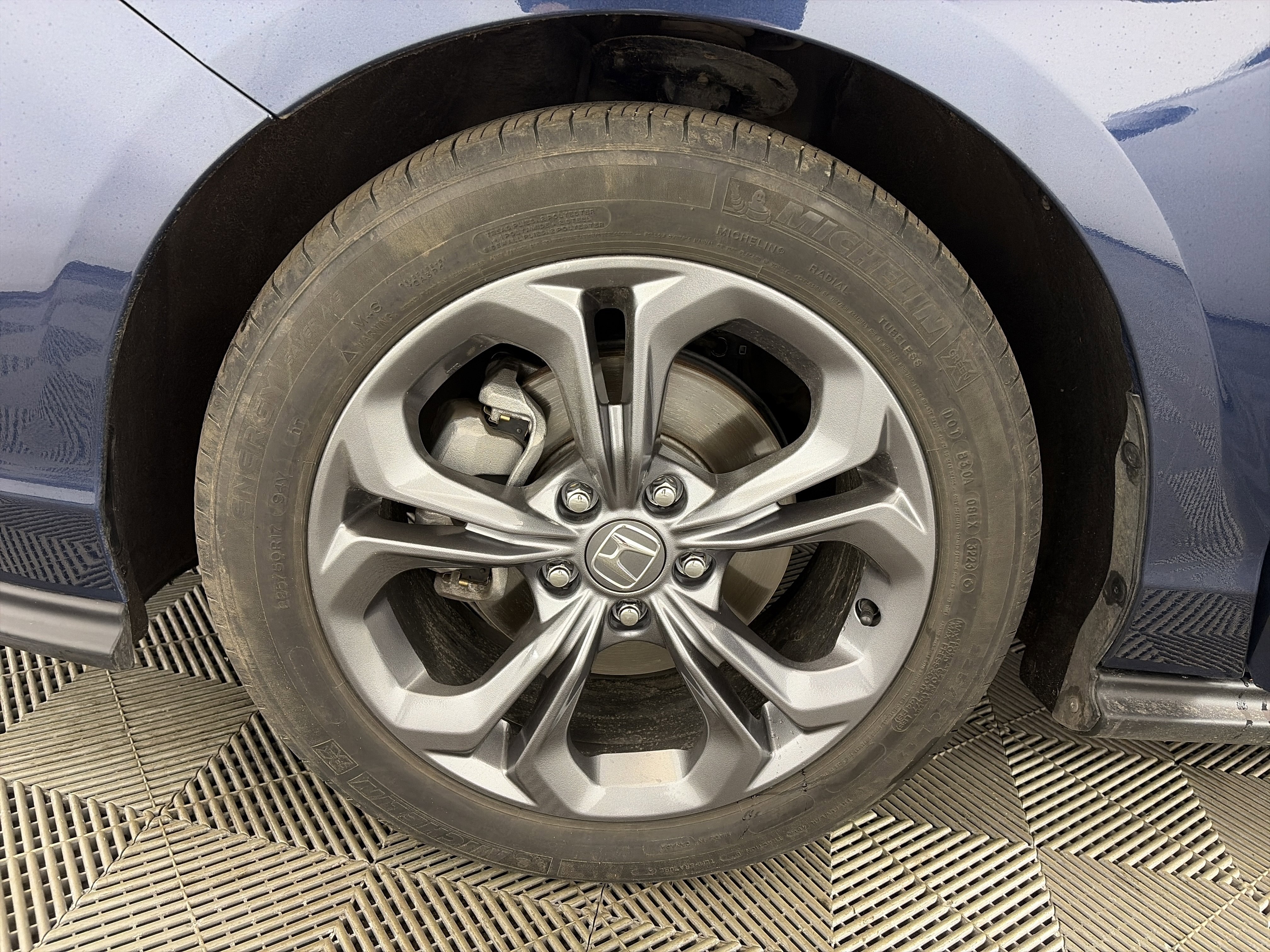 Used 2023 Honda Accord EX image 13