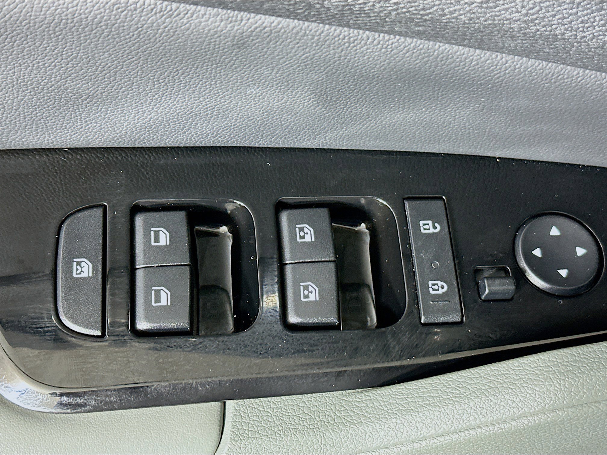 Used 2023 Kia Sportage X-Line w/ X-Line Premium Package image 14