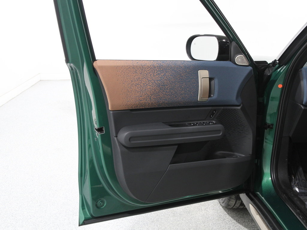 Used 2025 MINI Cooper Countryman S w/ Comfort Package Max image 4