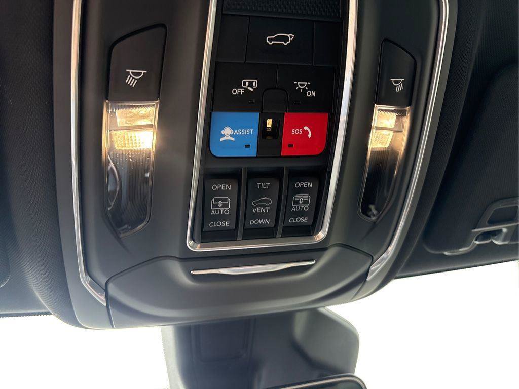 New 2026 Jeep Grand Cherokee L Limited w/ Limited Altitude Package AWD/4WD image 18