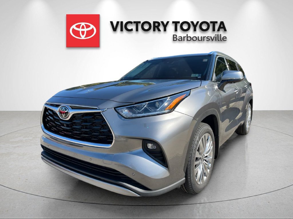 New 2026 Toyota Highlander Platinum AWD/4WD image 1