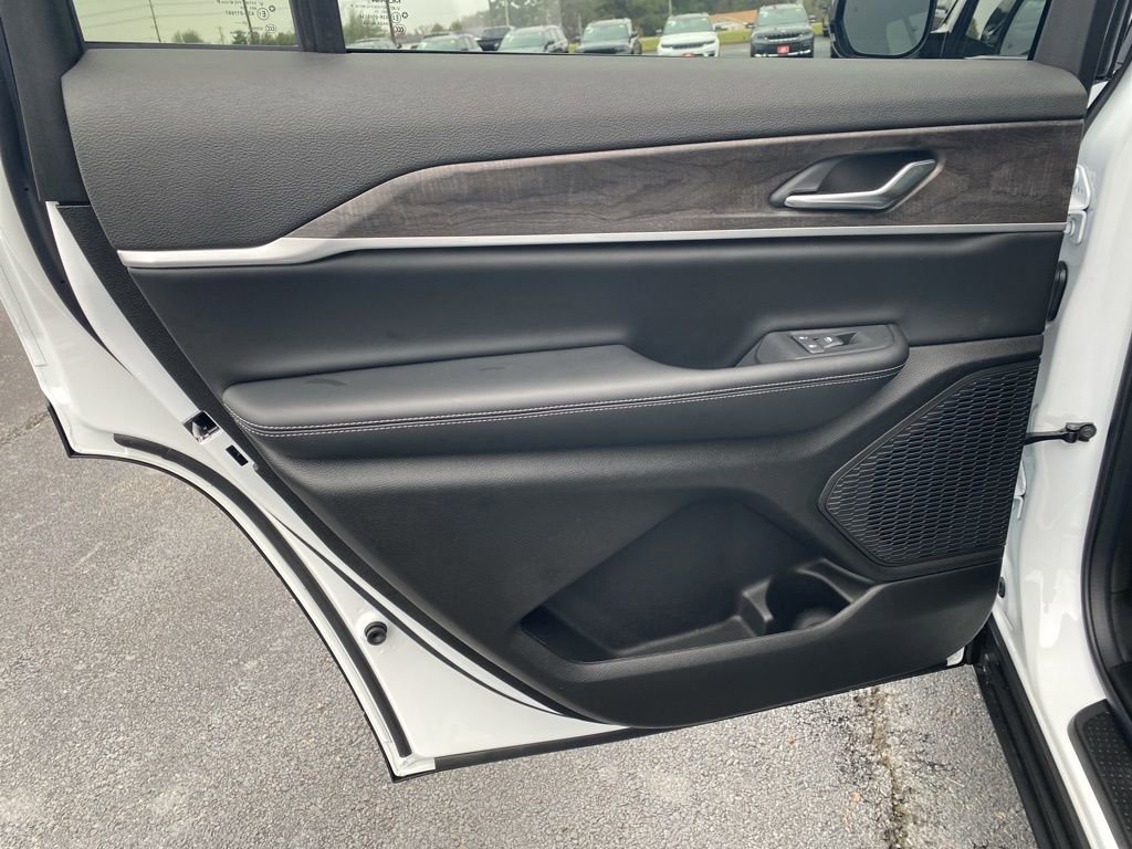 New 2025 Jeep Grand Cherokee L Limited image 38