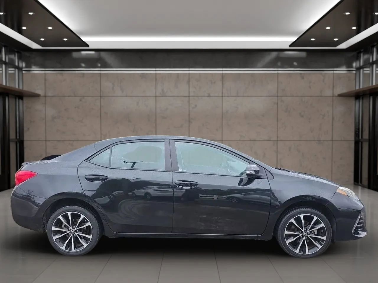 Used 2019 Toyota Corolla SE FWD image 9