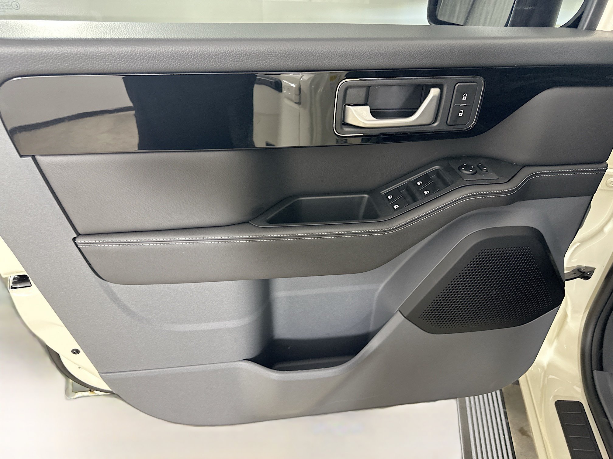 New 2026 INEOS Grenadier Station Wagon AWD/4WD image 17