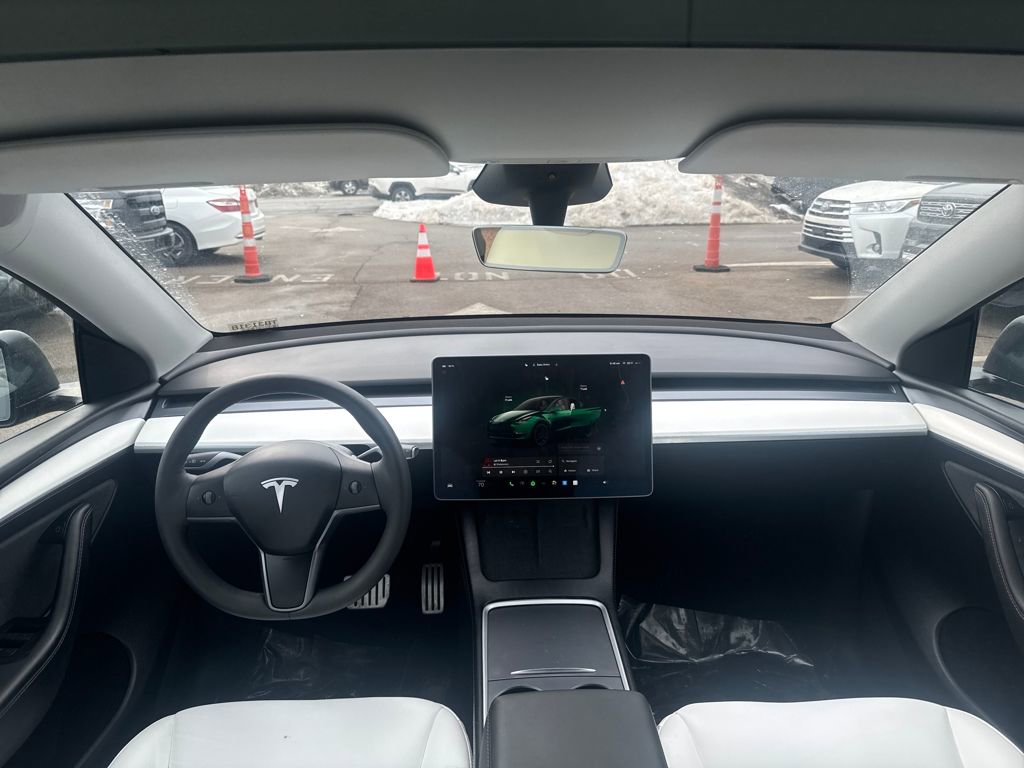 Used 2024 Tesla Model Y Performance image 10