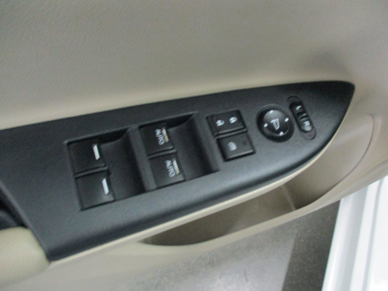 Used 2017 Honda Accord EX-L image 16