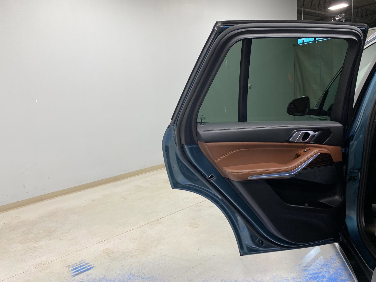 Certified 2025 BMW X5 xDrive50e w/ Parking Assistance Package image 22