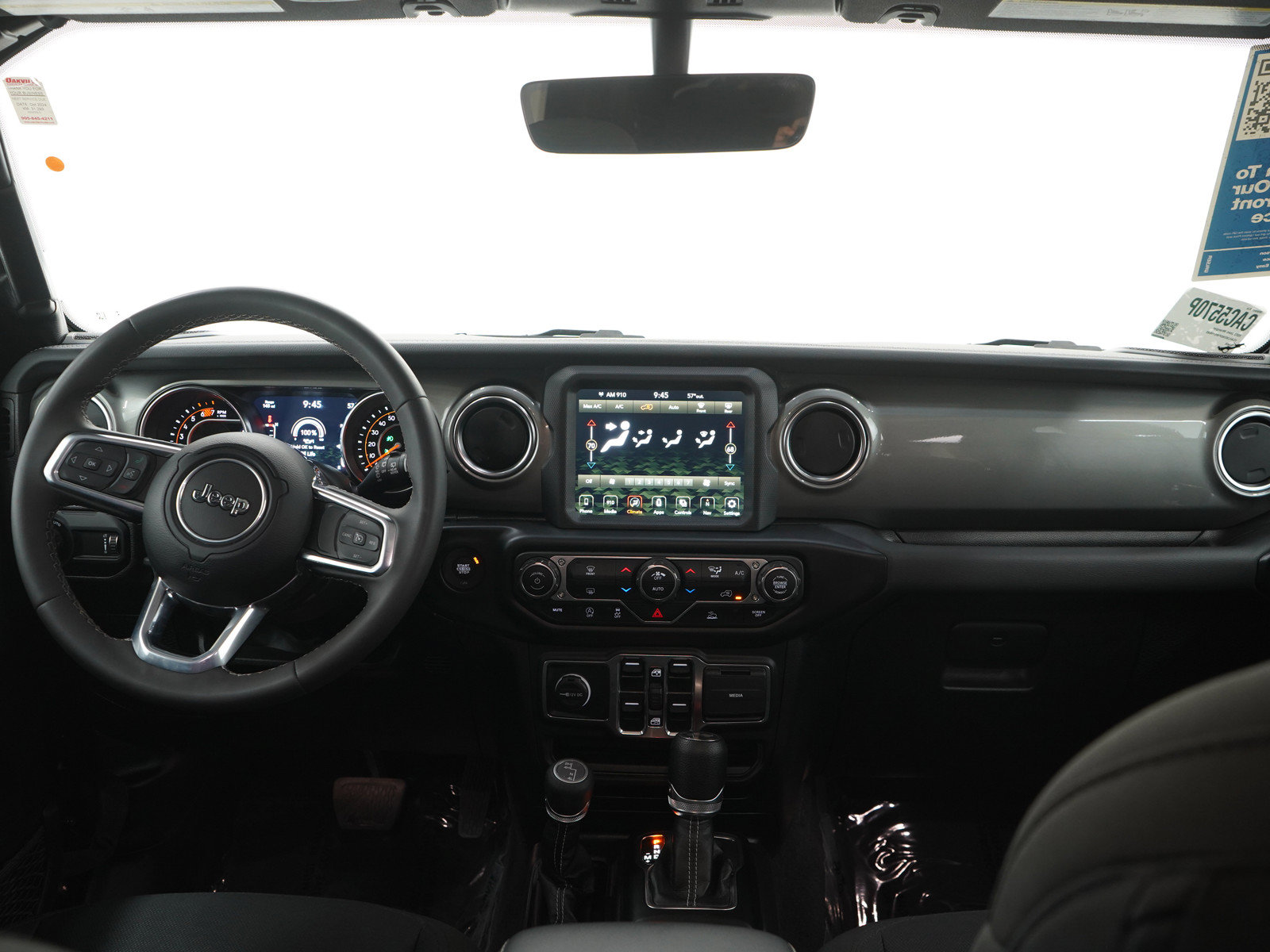 Used 2023 Jeep Wrangler Unlimited Sahara AWD/4WD image 14