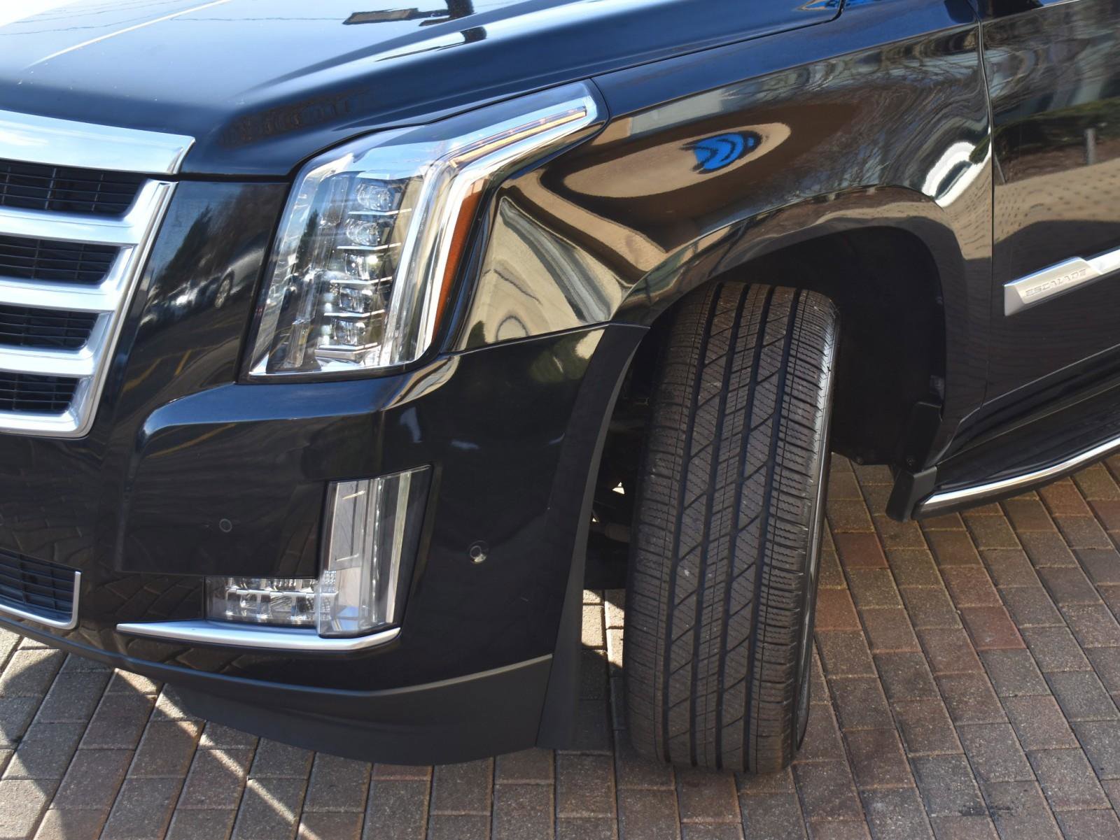 Used 2017 Cadillac Escalade Luxury image 9