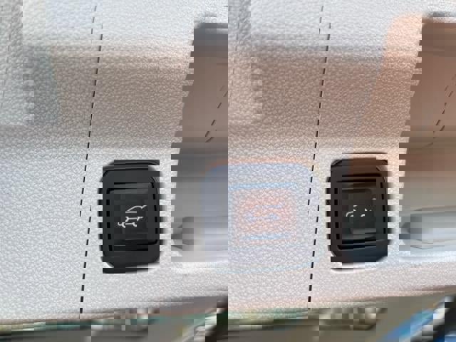 Used 2021 GMC Acadia Denali w/ Denali Technology Package image 21