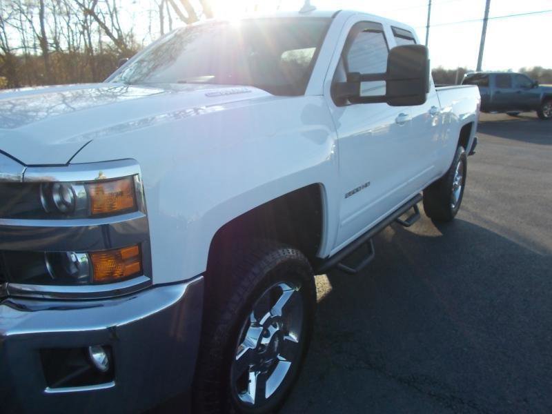 Used 2015 Chevrolet Silverado 2500 LT w/ LT Convenience Package image 8
