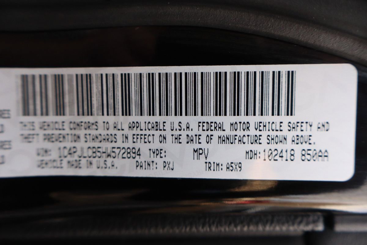 Used 2017 Jeep Cherokee Latitude FWD image 46