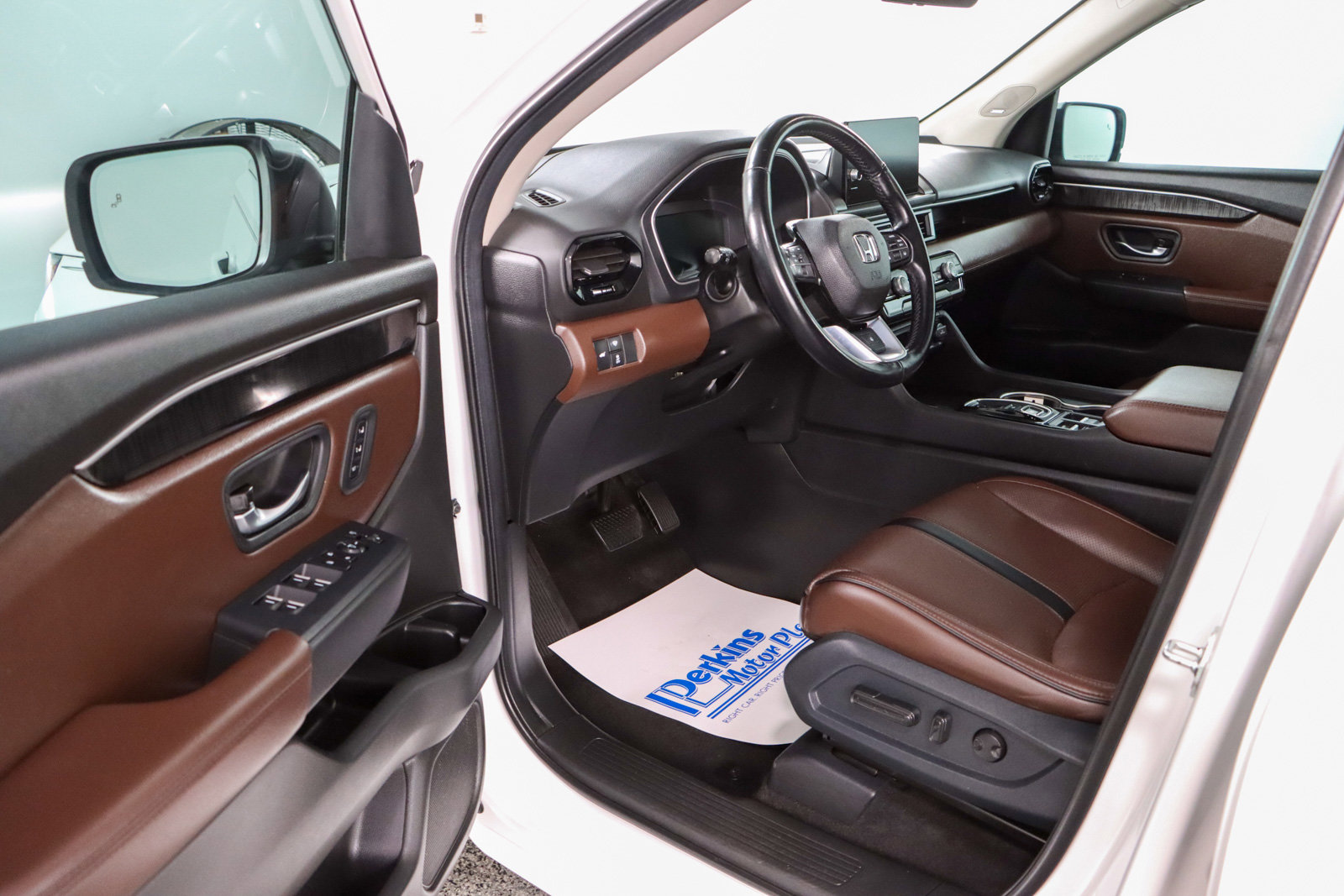 Used 2024 Honda Pilot Elite image 3