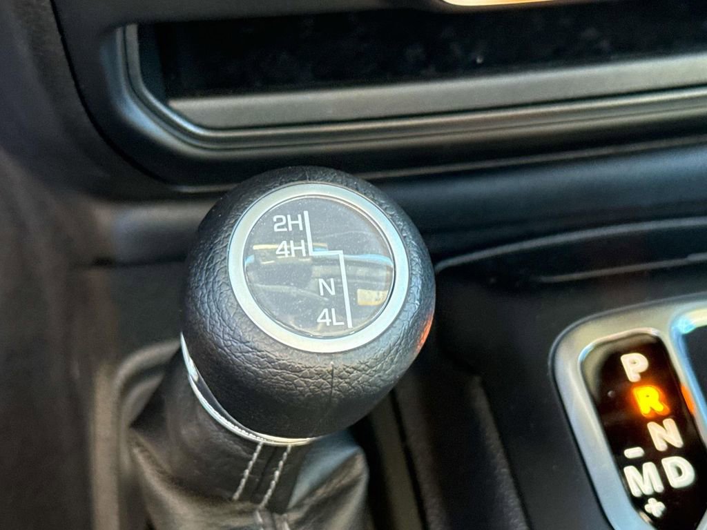 New 2025 Jeep Gladiator Sport AWD/4WD image 28