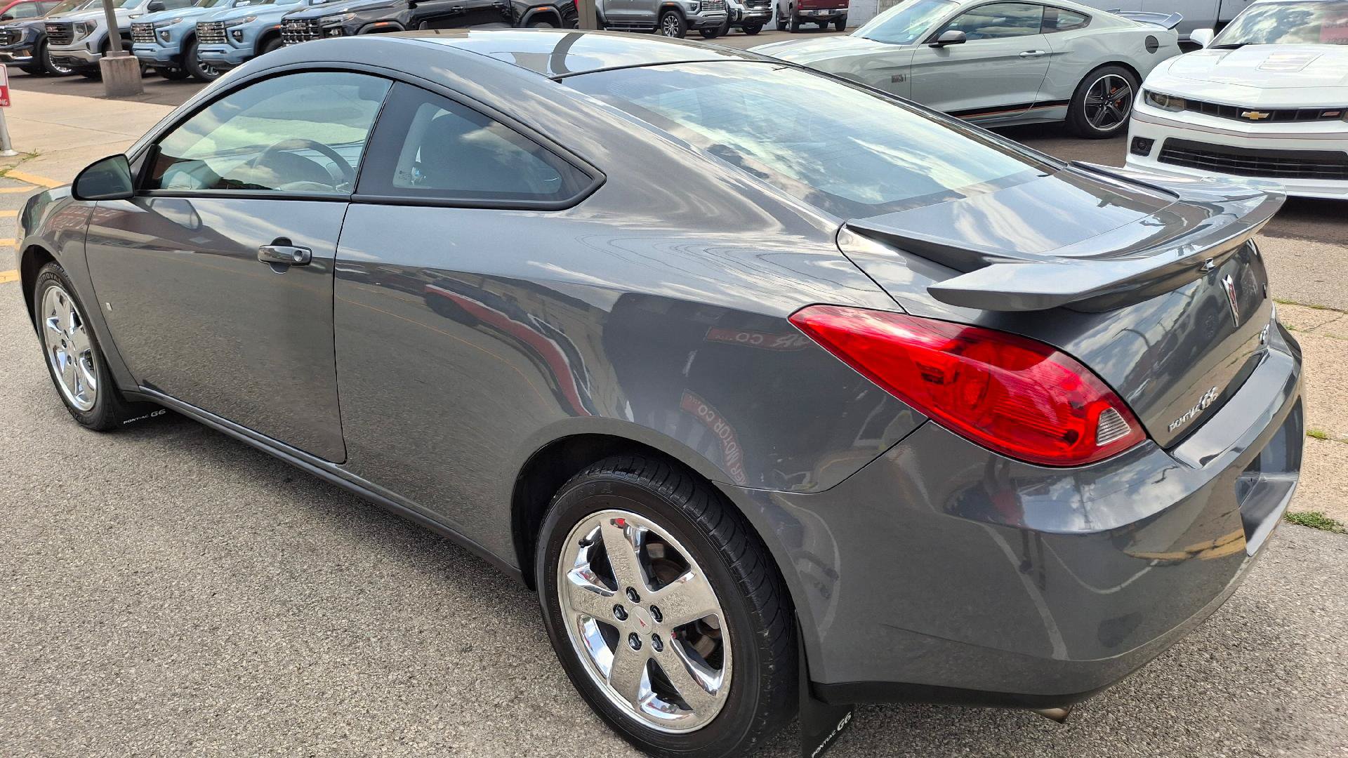 Used 2008 Pontiac G6 GT w/ Sun And Sound Package FWD image 4