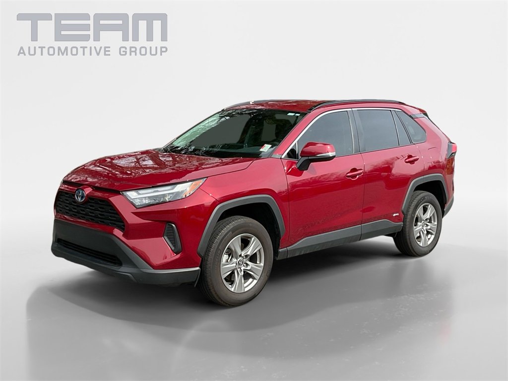 Used 2024 Toyota RAV4 XLE image 3