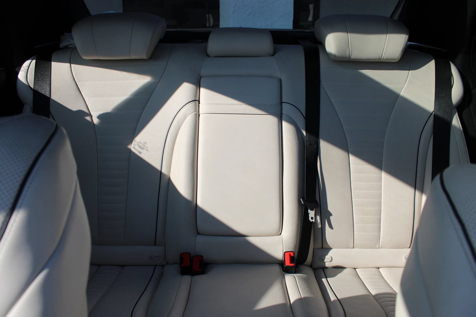 Used 2015 Mercedes-Benz S 550 Sedan image 18