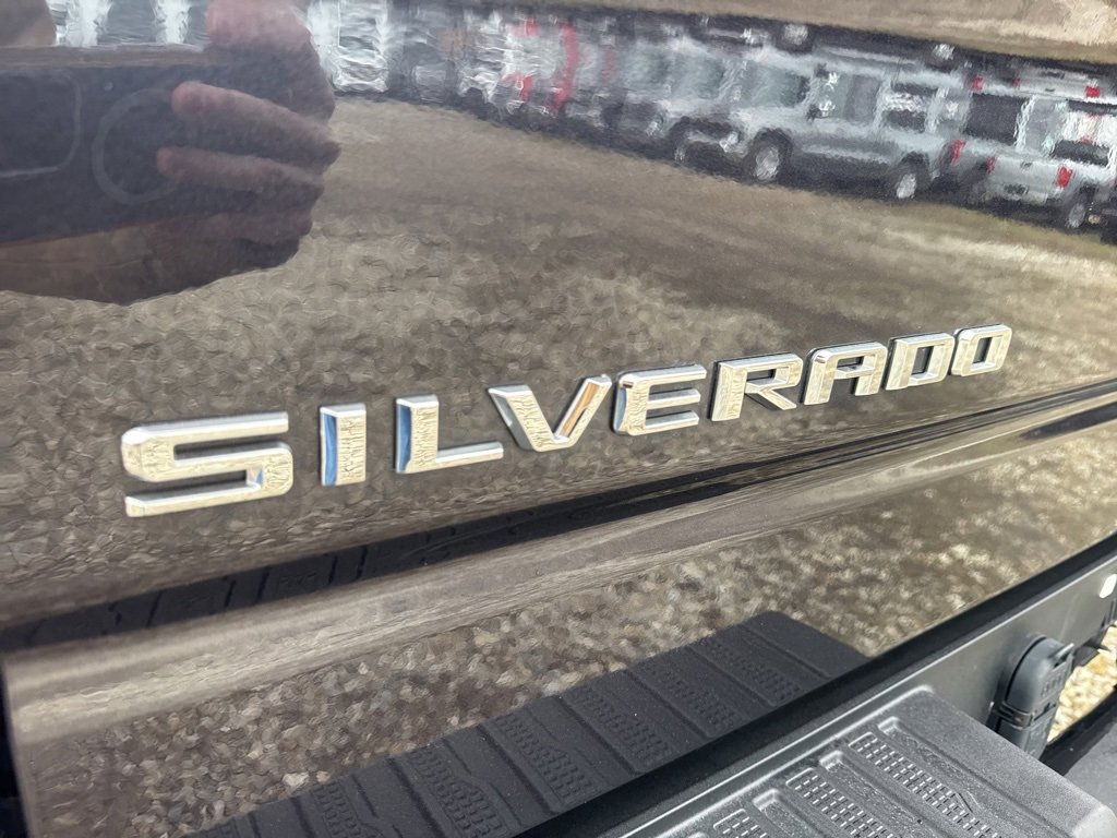 Used 2023 Chevrolet Silverado 1500 LT image 48