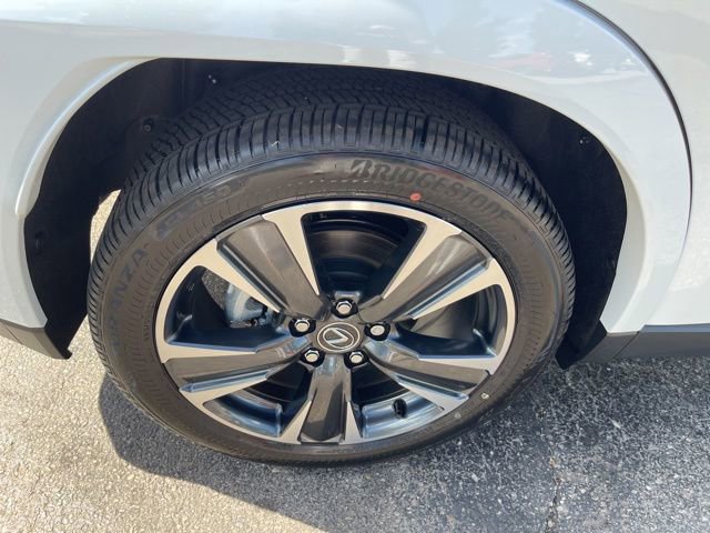 Certified 2026 Lexus UX 300h FWD w/ Accessory Package (Z2) image 48