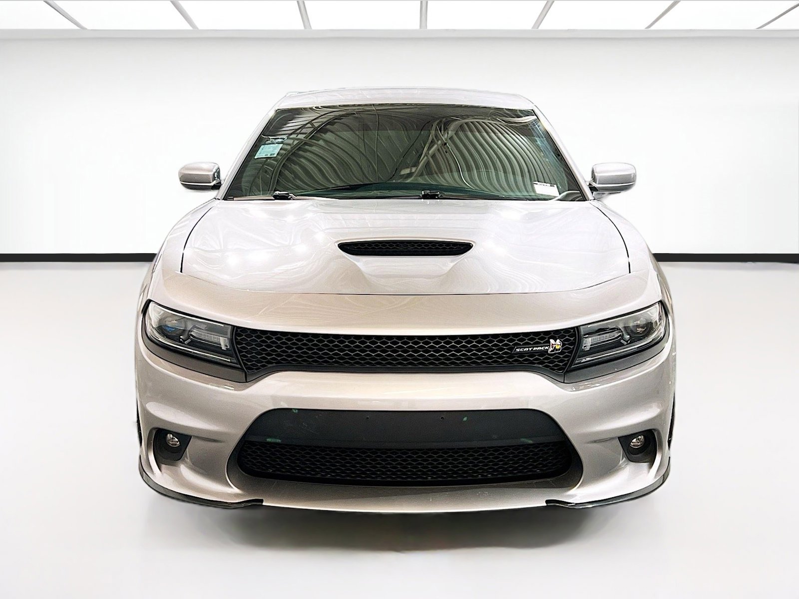 Used 2018 Dodge Charger R/T Scat Pack RWD image 2