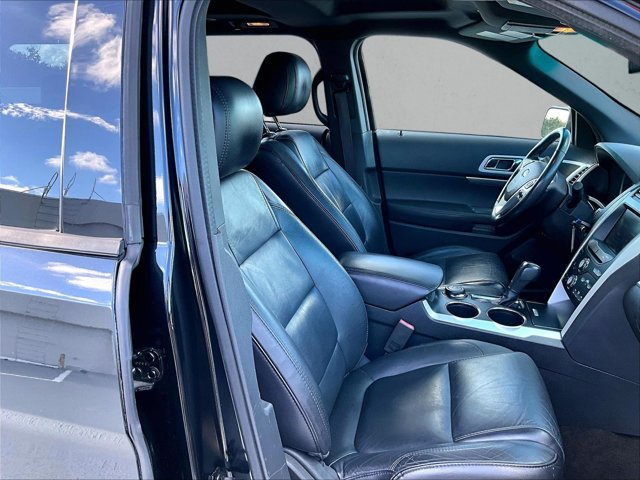 Used 2013 Ford Explorer XLT AWD/4WD image 9